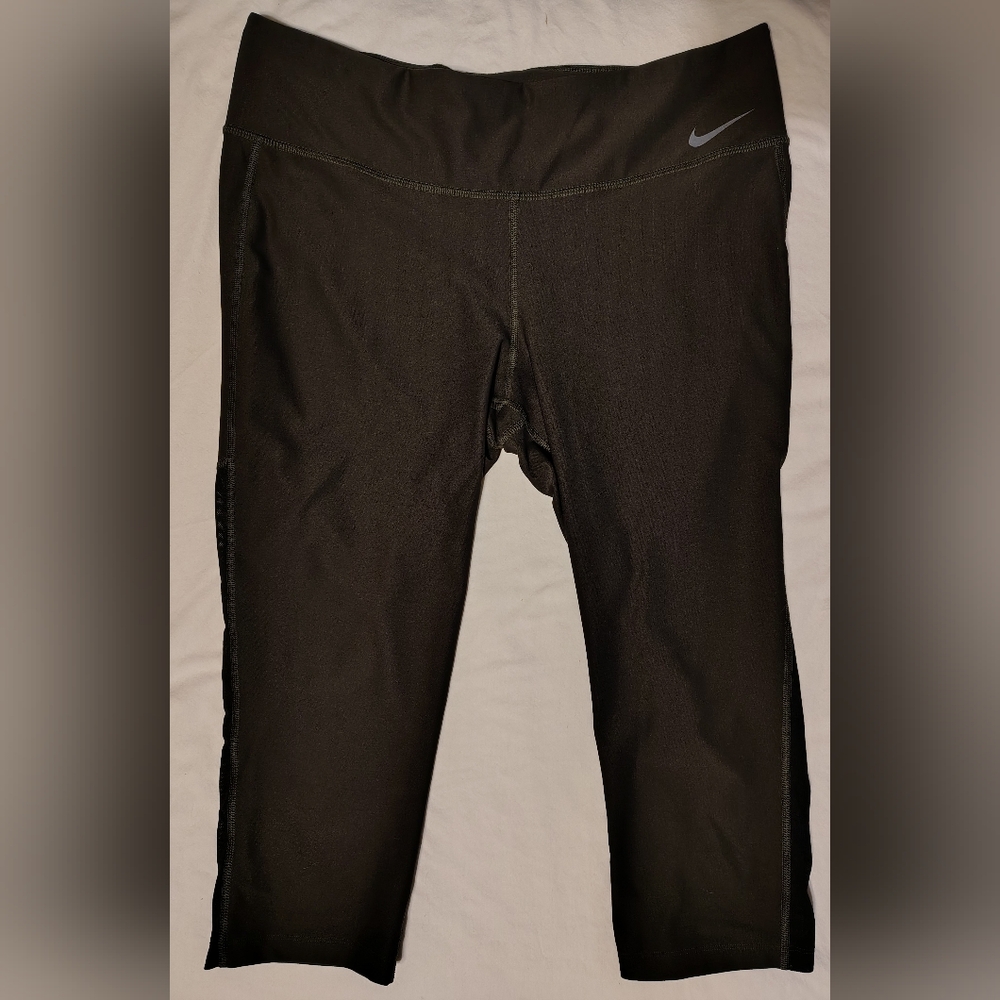 Nike Dri-Fit Dark Green with Sheer Black Segment Capri Leggings Size XL NWOT